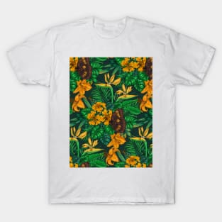 The jungle has eyes in green T-Shirt